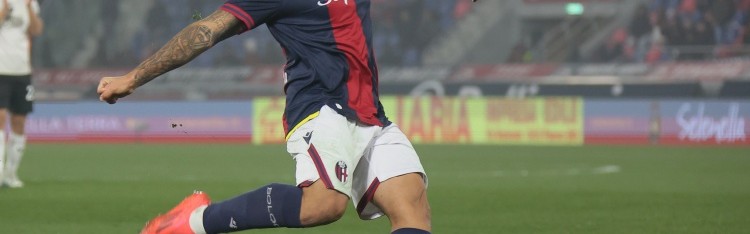 罗马诺：尽管新月有正式接触，但博洛尼亚从未想过放卡斯特罗