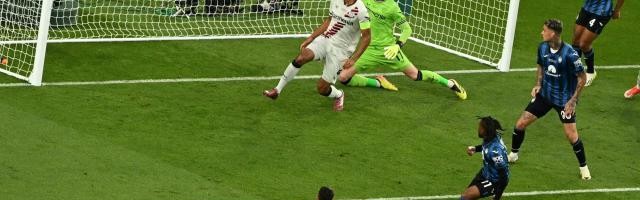 开云体育-首败竟如此惨痛，这是勒沃库森和阿隆索成长的代价